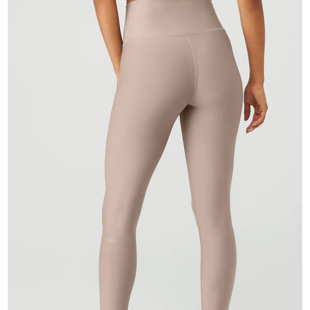 NWT ALO YOGA 7/8 High Waist Airlift Leggings and bra Taupe Tan medium - Picture 4 of 7